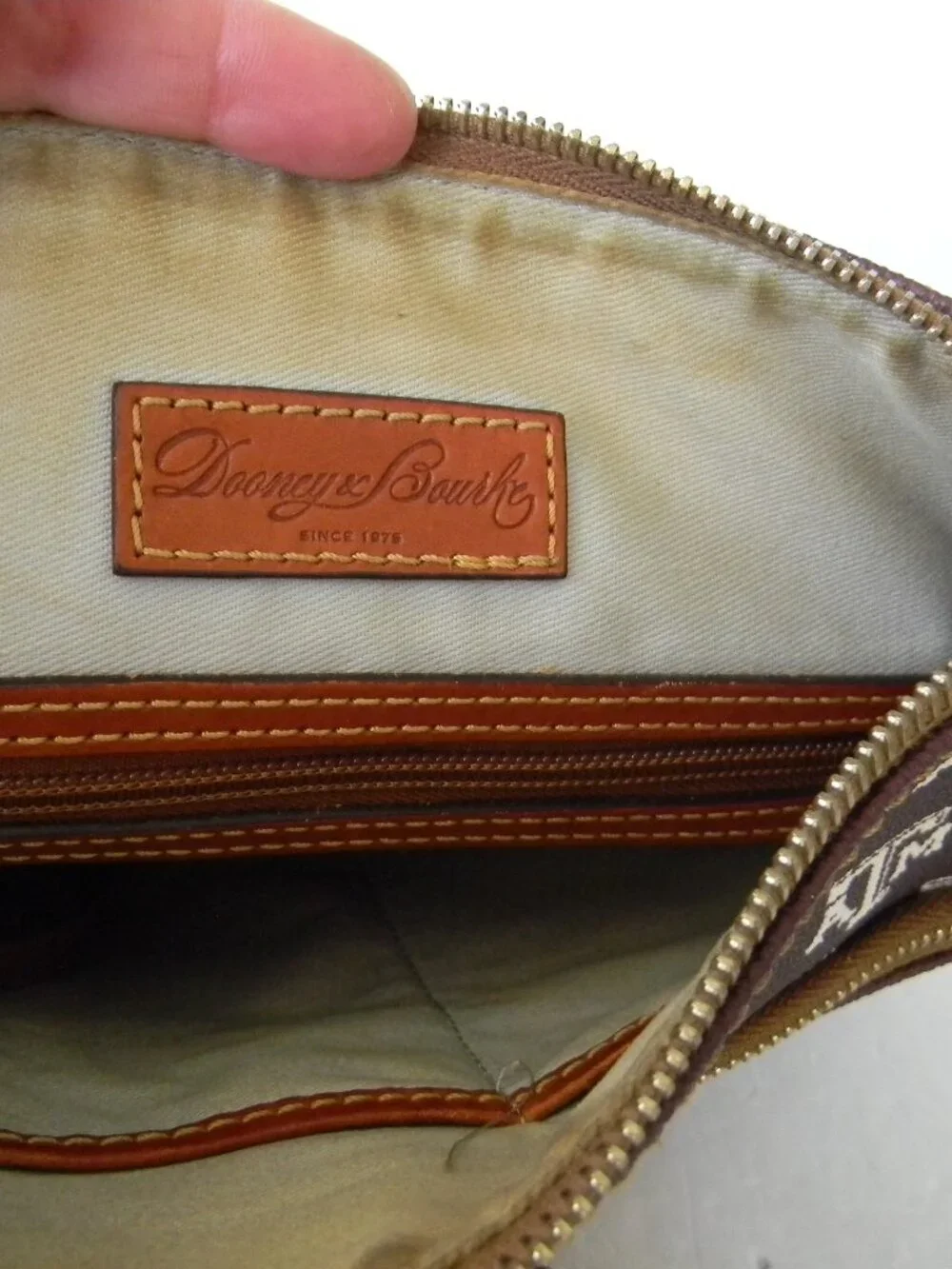 DOONEY & BOURKE TEXAS A&M AGGIES LOGO BROWN MEDIUM CROSSBODY LEATHER TRIM